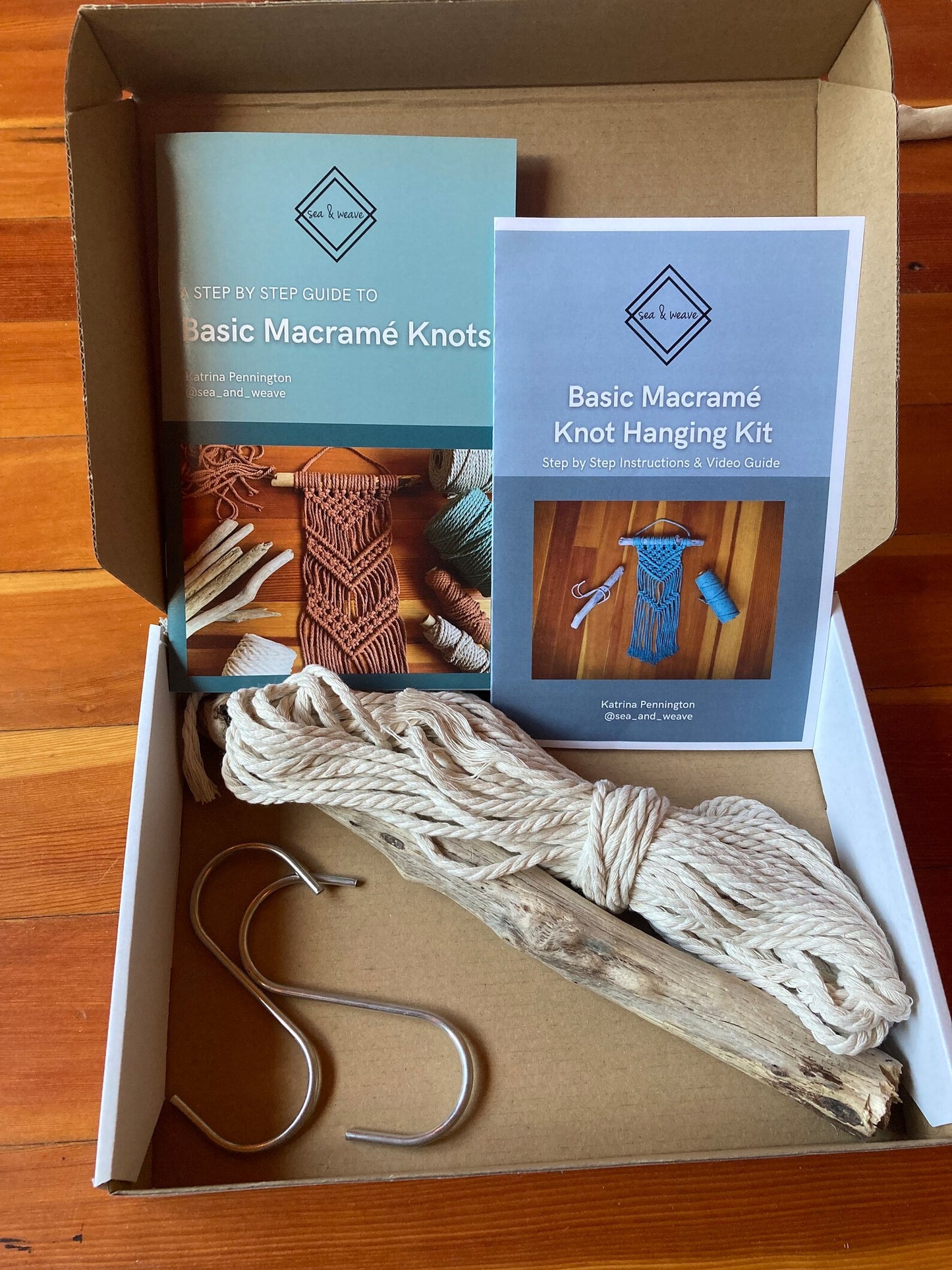 Macramé Kit- Basic Knots Wall Hanging