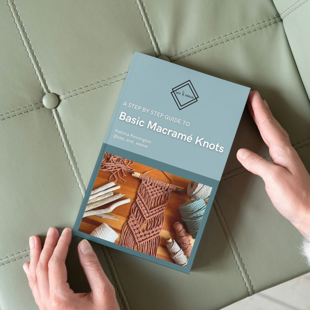 Basic Macramé Knots Booklet (Softcover Book)