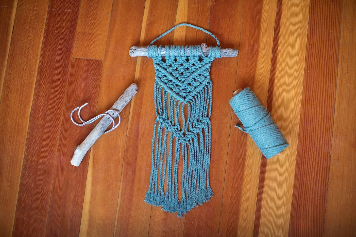 Macramé Kit- Basic Knots Wall Hanging