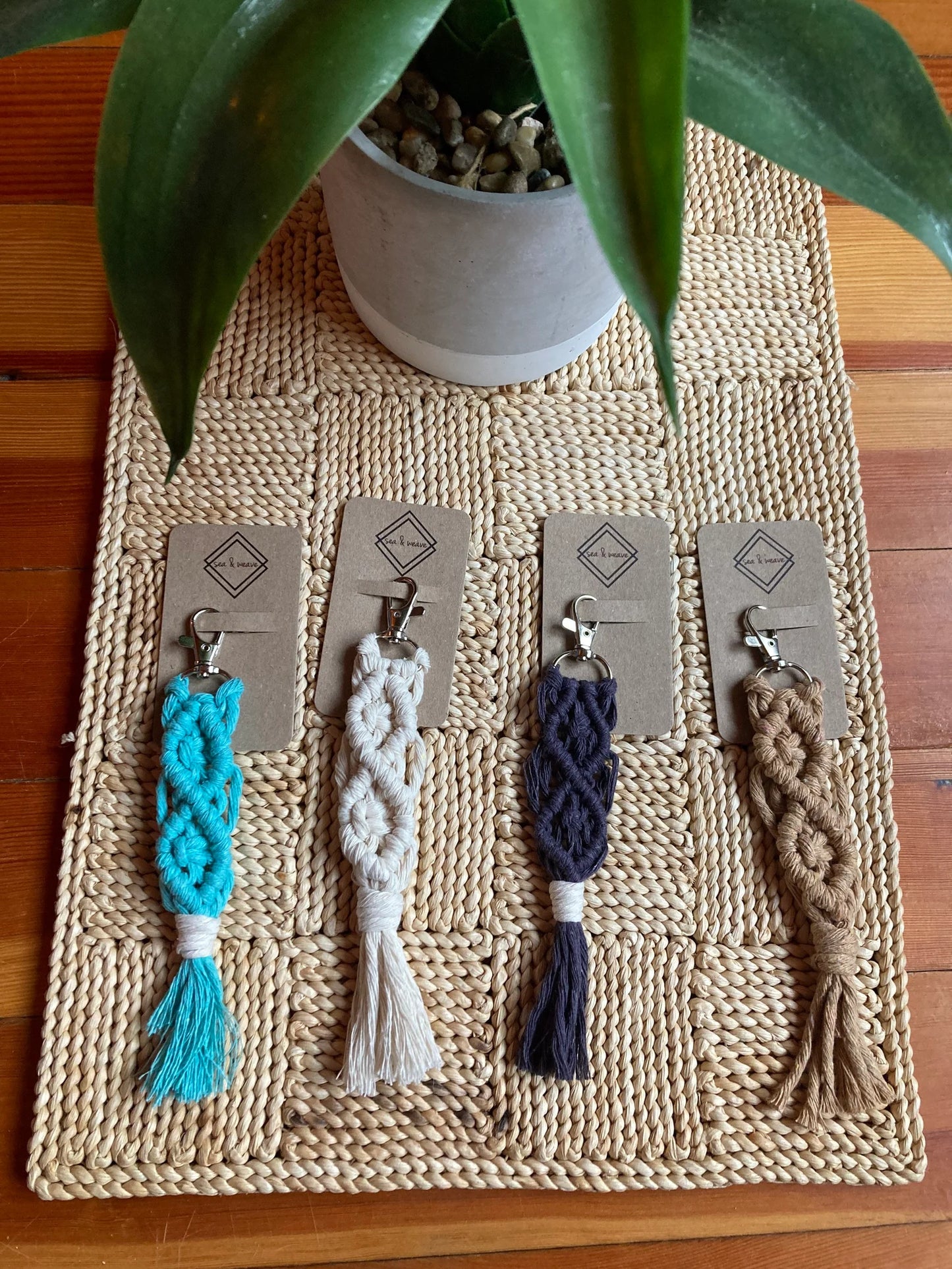 Infinity Knot Macramé Keychain